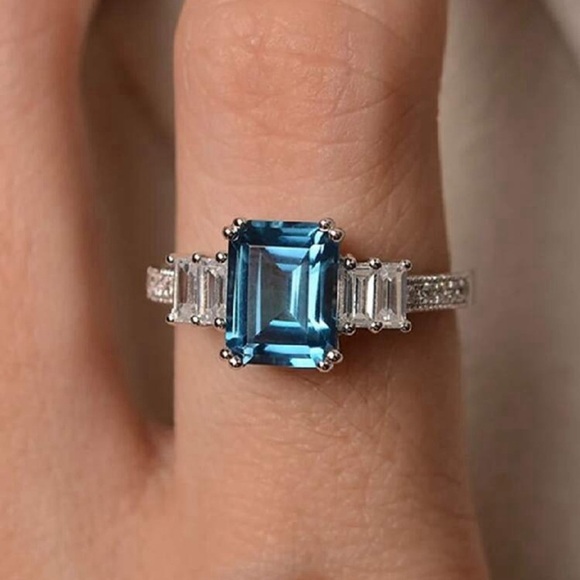 Elegant Blue and Silver Women's Ring - Picture 3 of 4